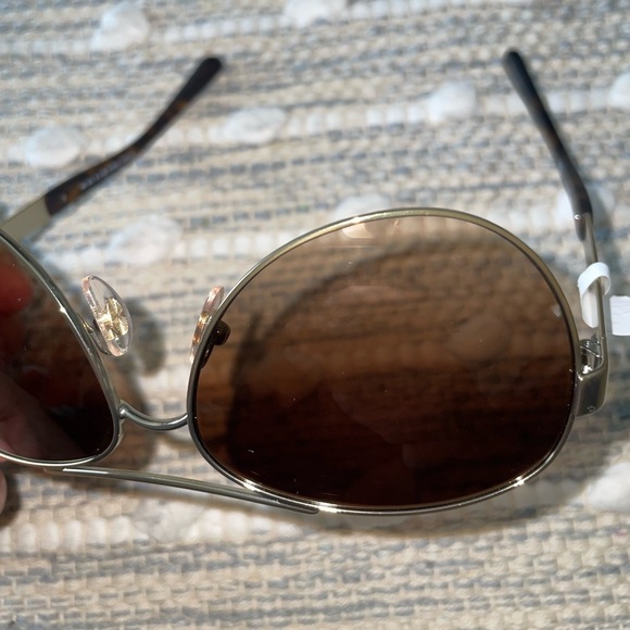 Tory Burch NWT Gold Aviator Sunglasses - Picture 10 of 16